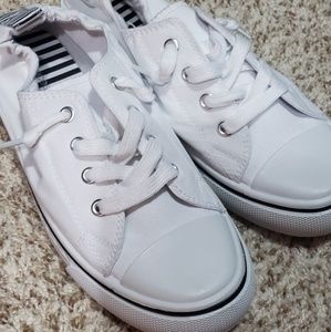 NWOT maurice's shoes